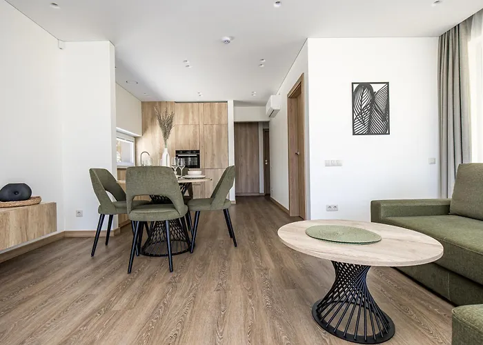 Marselis - By Pailsek Pajury