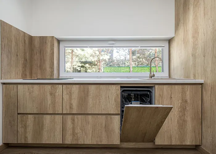 Marselis - By Pailsek Pajury *